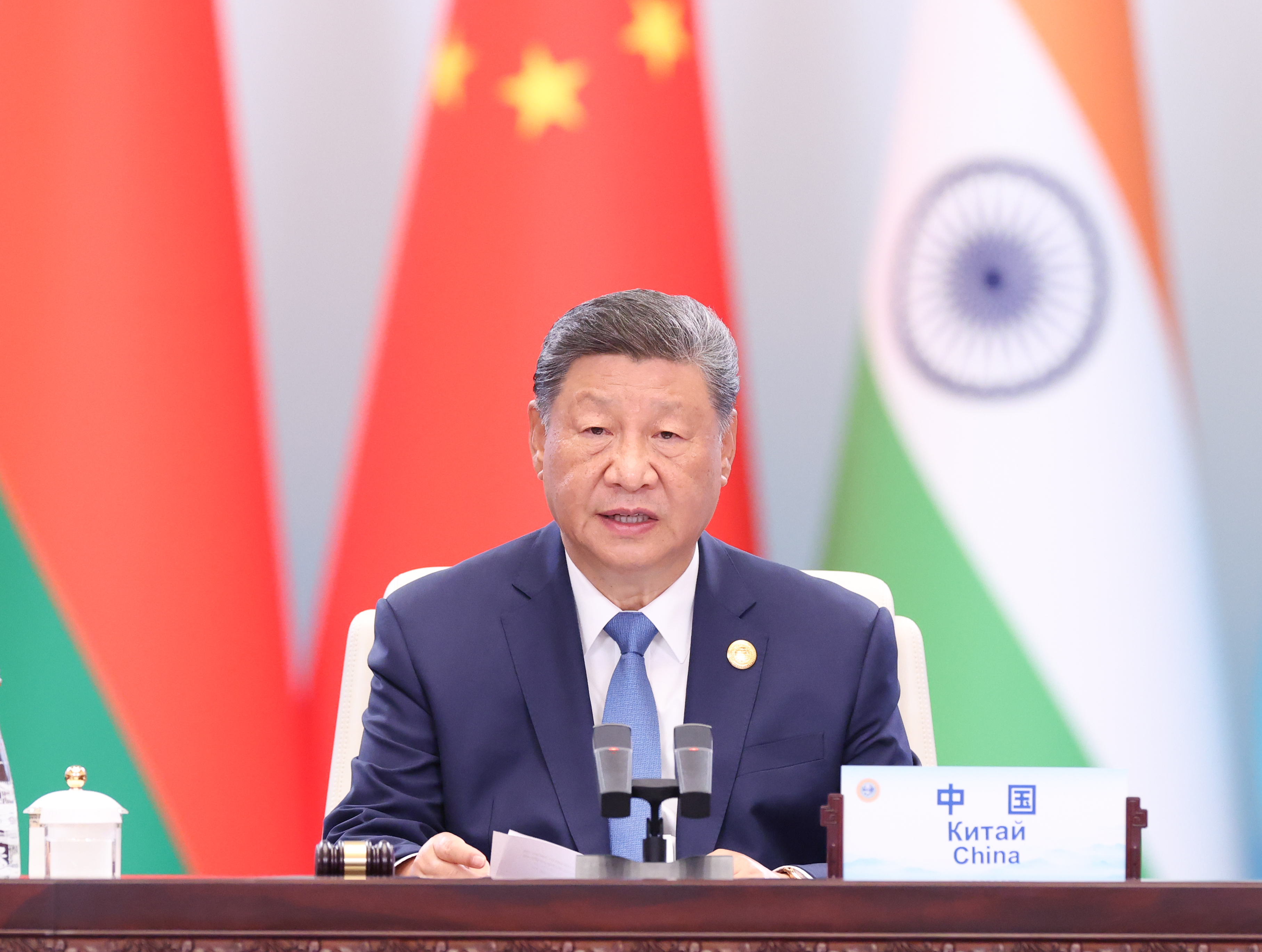 9月1日下午，“上海合作组织 ”会议在天津梅江会展中心举行。国家主席习近平主持会议并发表题为《凝聚上合力量　完善全球治理》的重要讲话。